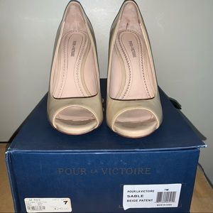 POUR la VICTOIRE patent heels